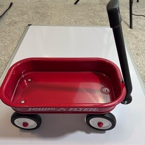 Radio Flyer Red Toy Wagon